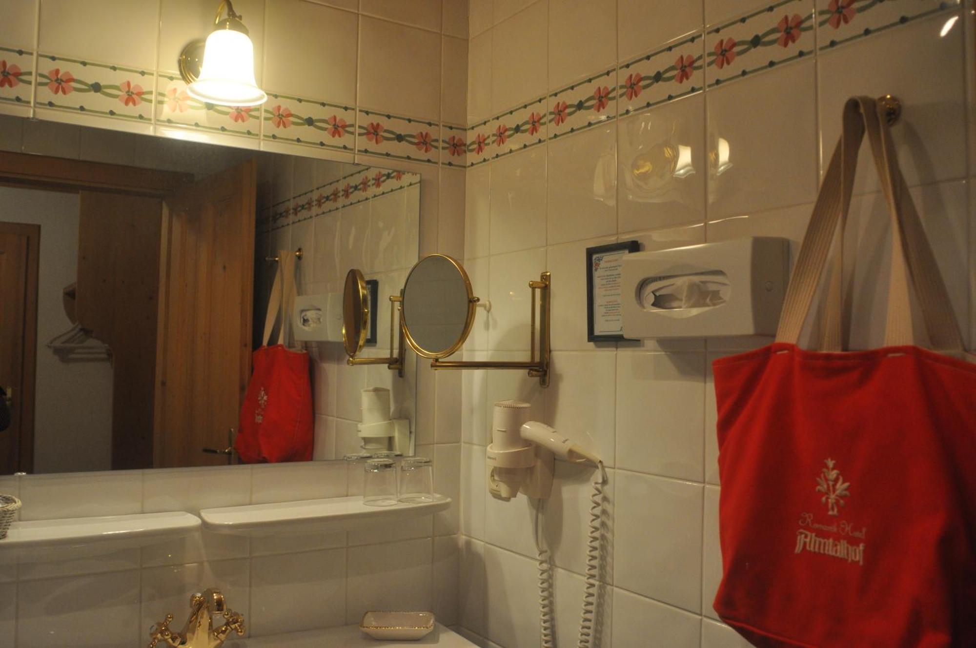 Romantikhotel Almtalhof Grünau im Almtal Habitación foto