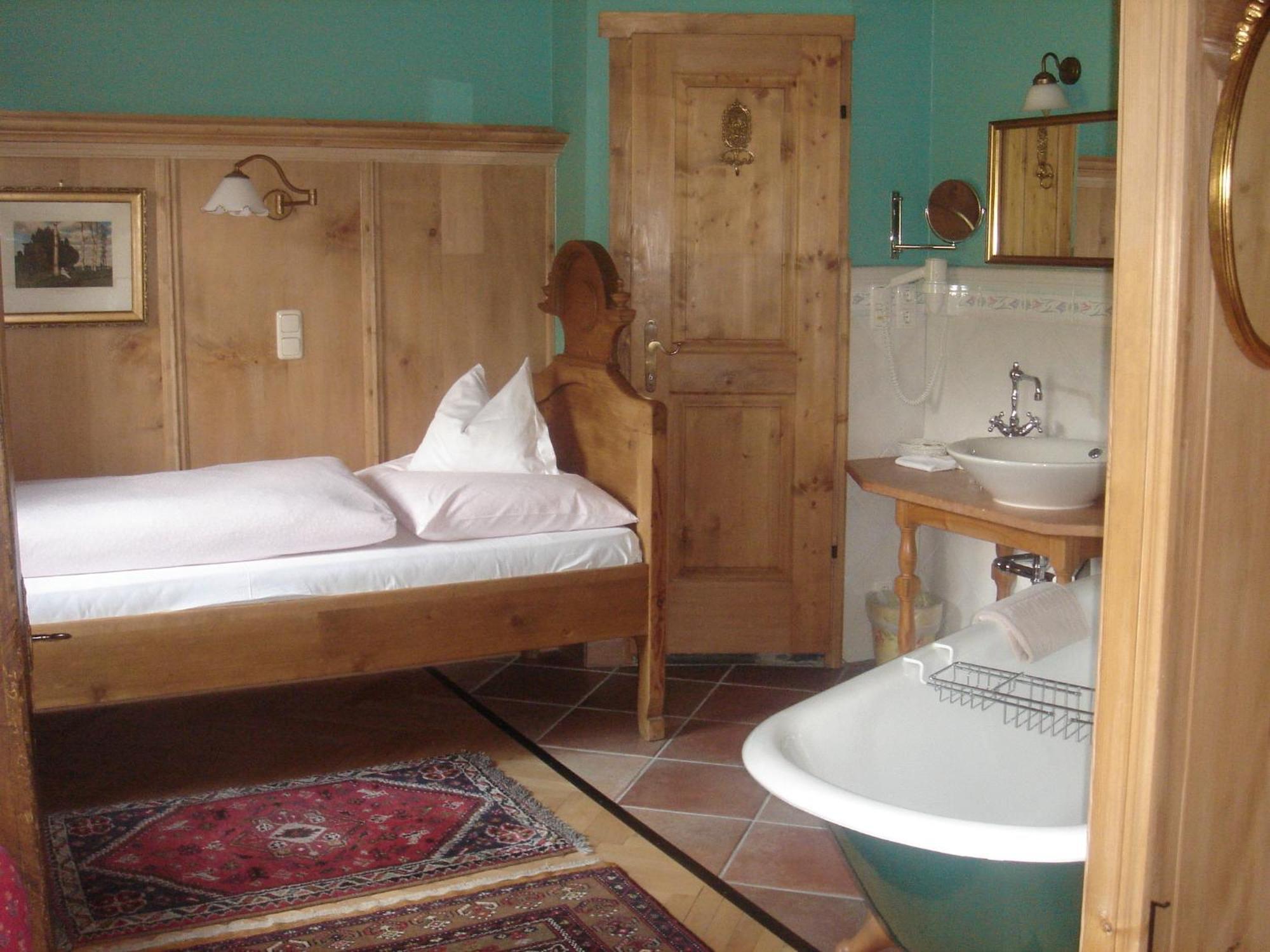 Romantikhotel Almtalhof Grünau im Almtal Habitación foto